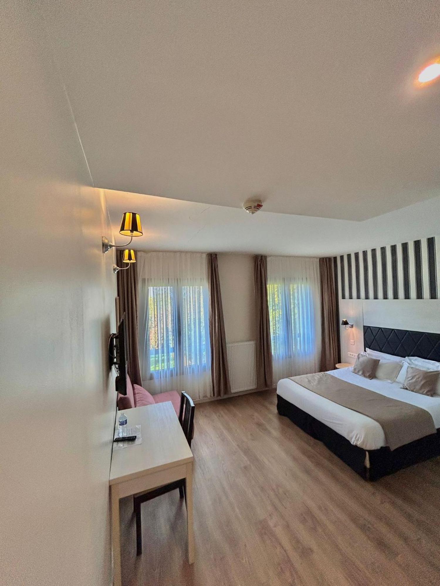 Thoiry Etoile Lodge Kültér fotó